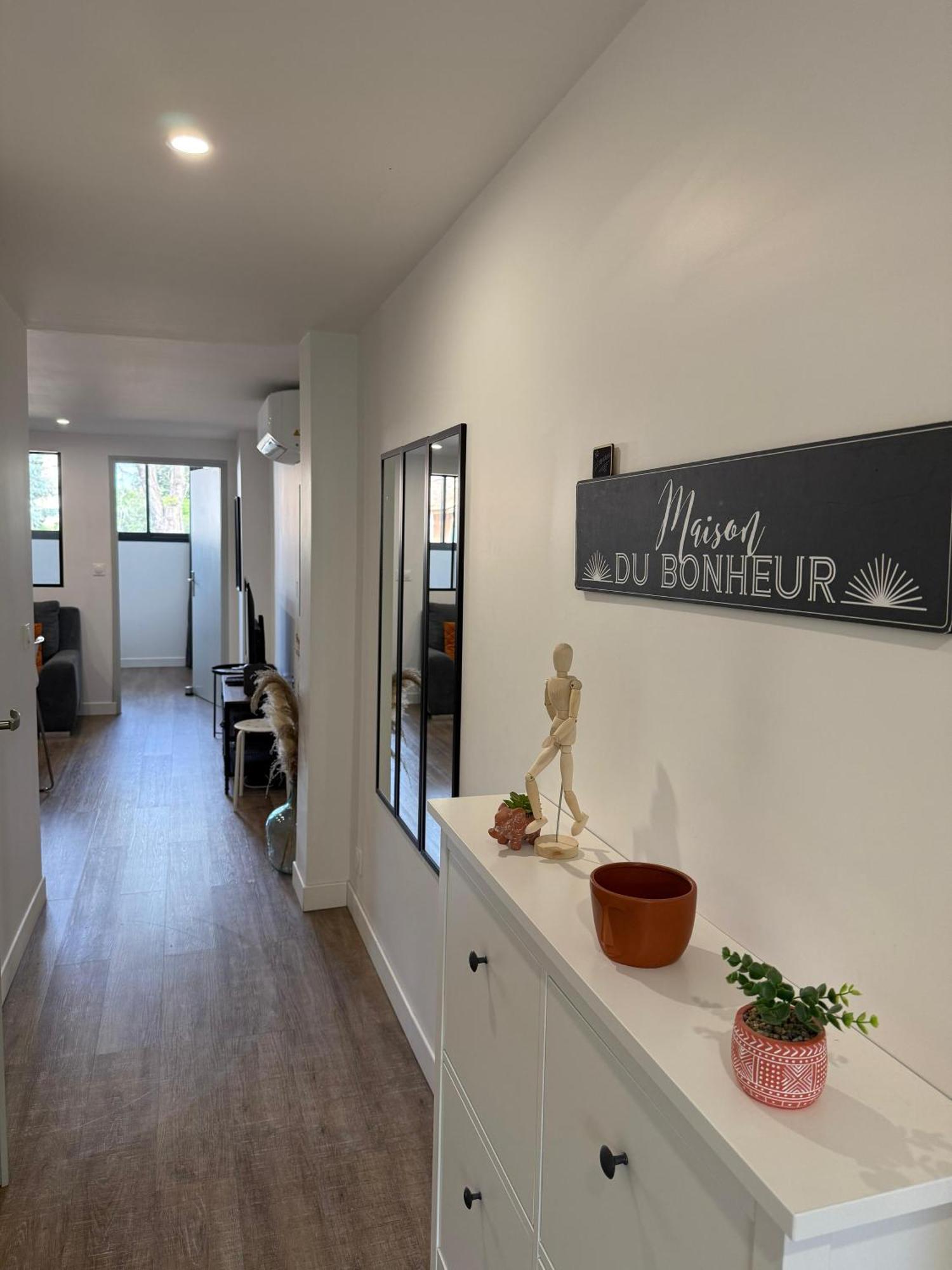 L'Amandier - Joli Appartement T3 Neuf Centre Ville A 2 Pas De La Rotonde Mirabeau Et Des Allees Provencales Αιξ-αν-Προβάνς Εξωτερικό φωτογραφία